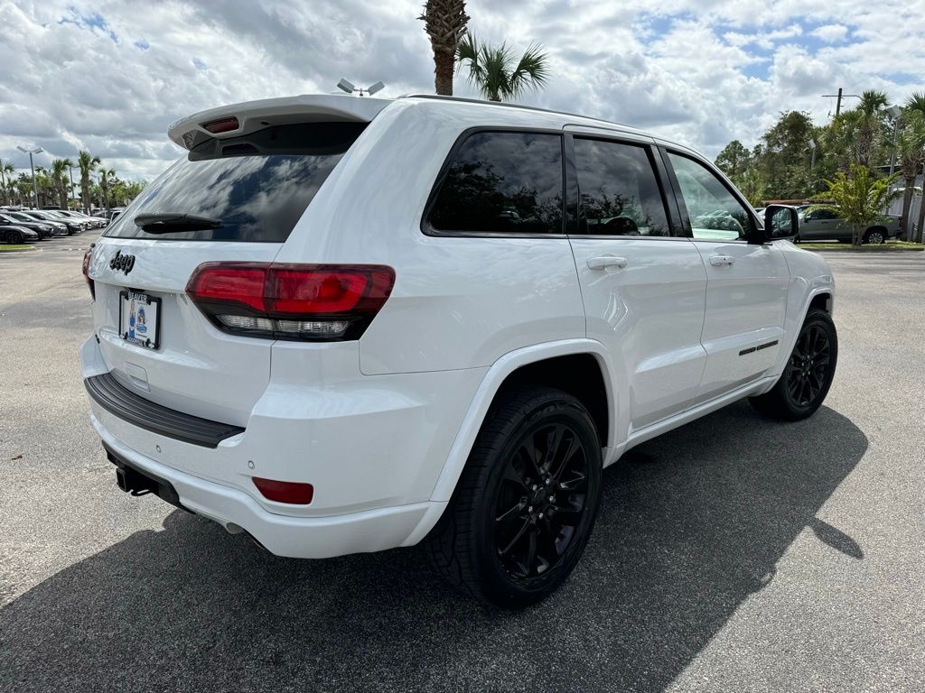 2020 Jeep Grand Cherokee Altitude 8