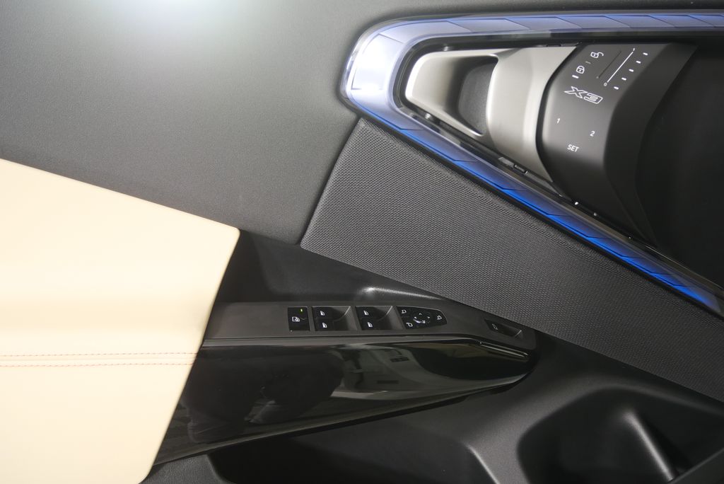 Thumbnail: 2026 BMW X3 - 8