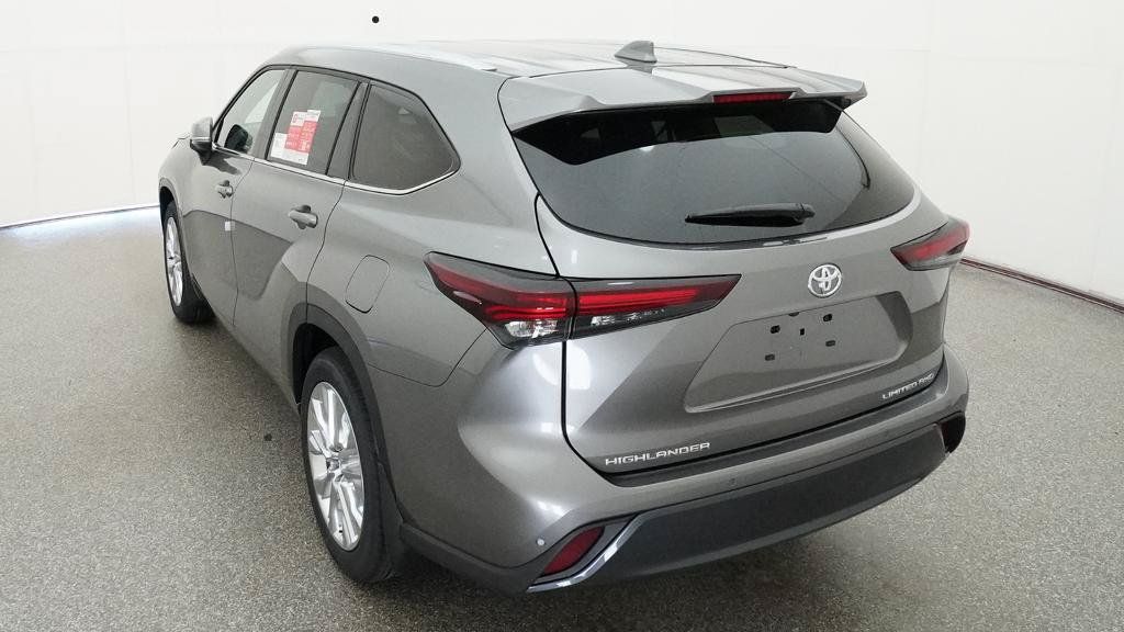 Thumbnail: 2026 Toyota Highlander - 27
