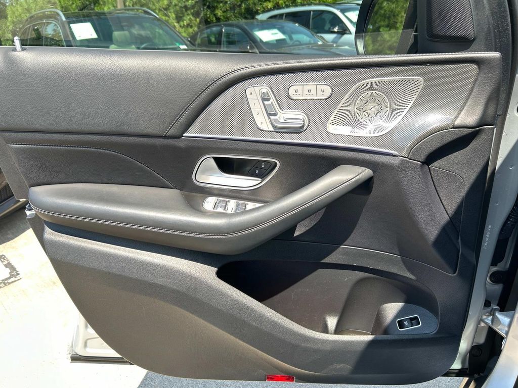 Thumbnail: 2021 Mercedes-Benz GLE - 15