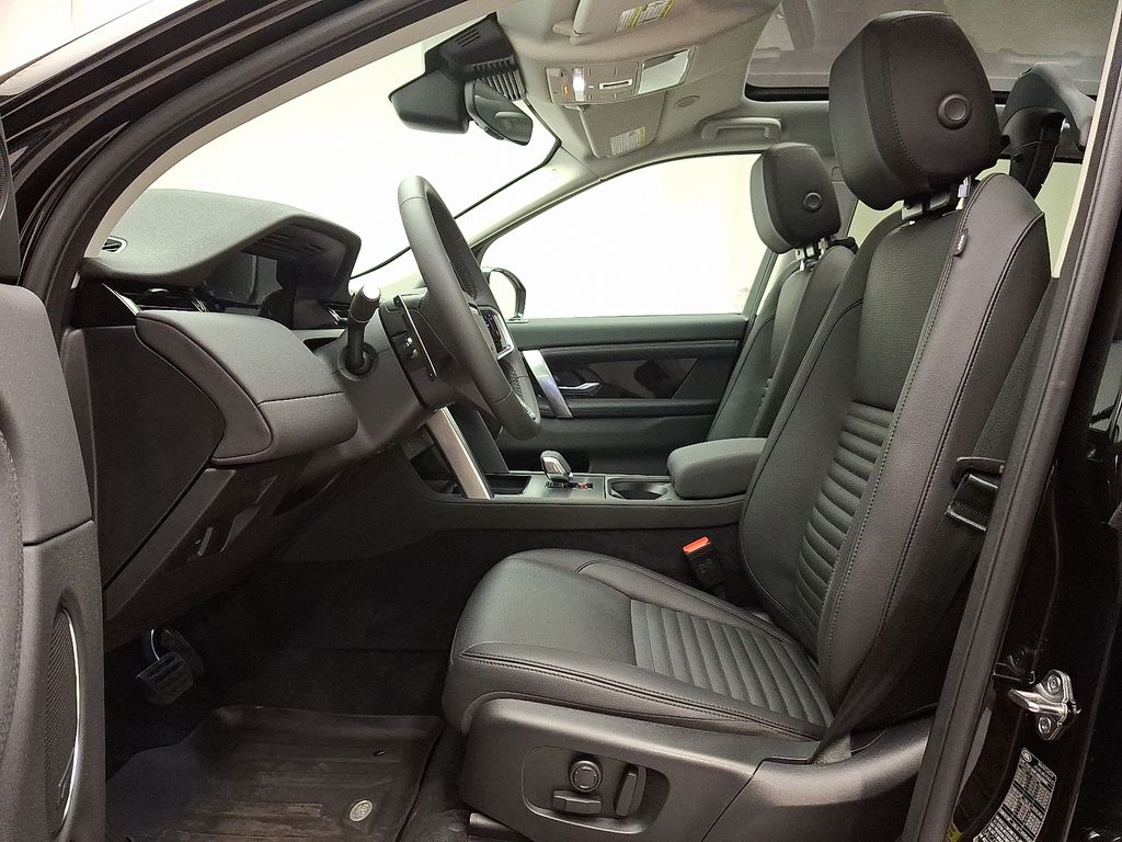 2025 Land Rover Discovery Sport S 14