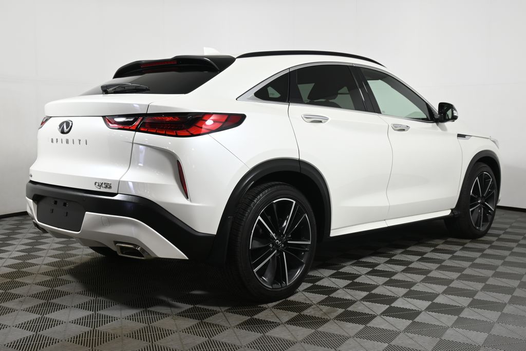2022 INFINITI QX55 Essential 6