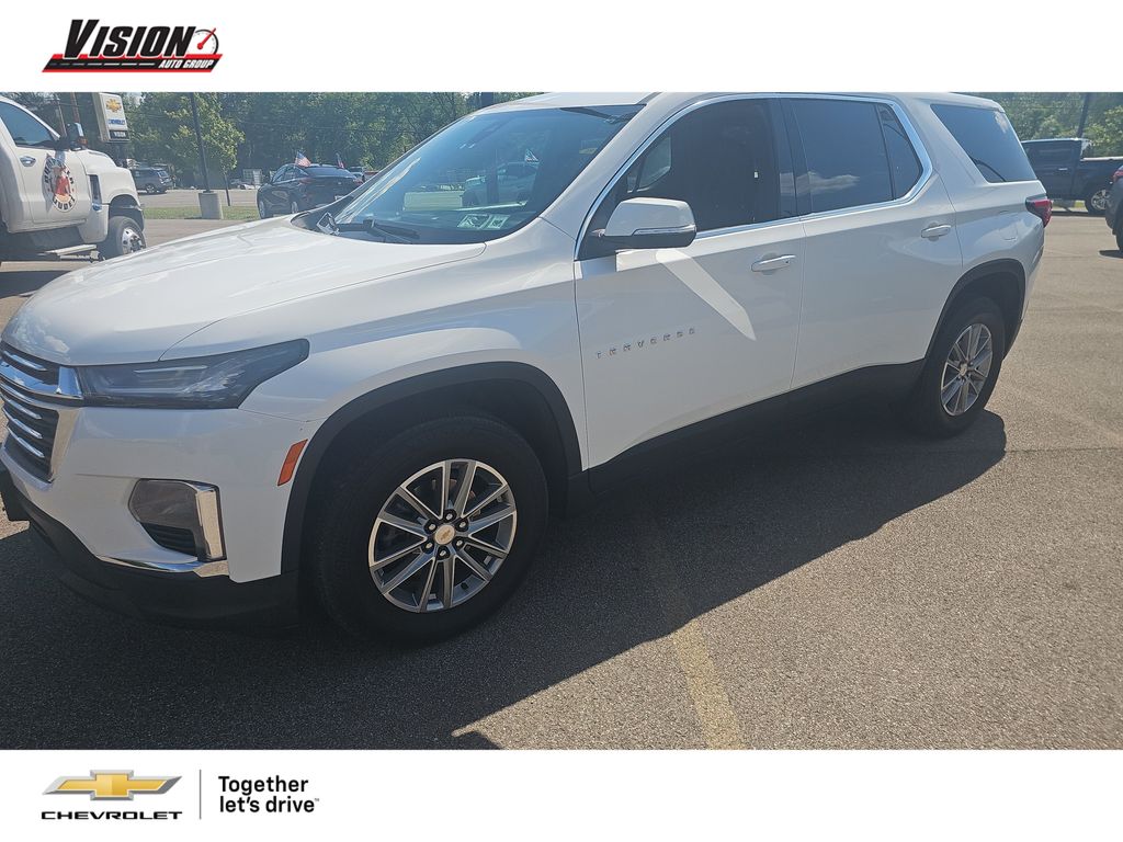 Summit White 2023 Chevrolet Traverse SUV / Crossover Four-Wheel Drive 9-Speed Automatic
