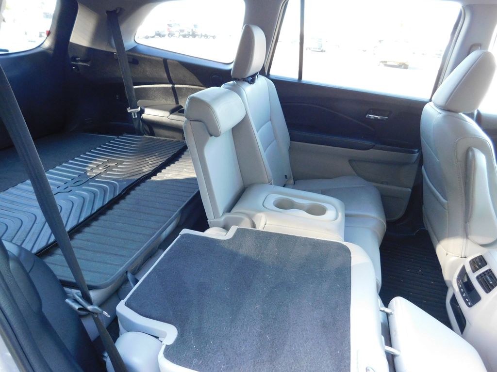 Thumbnail: 2018 Honda Pilot - 5