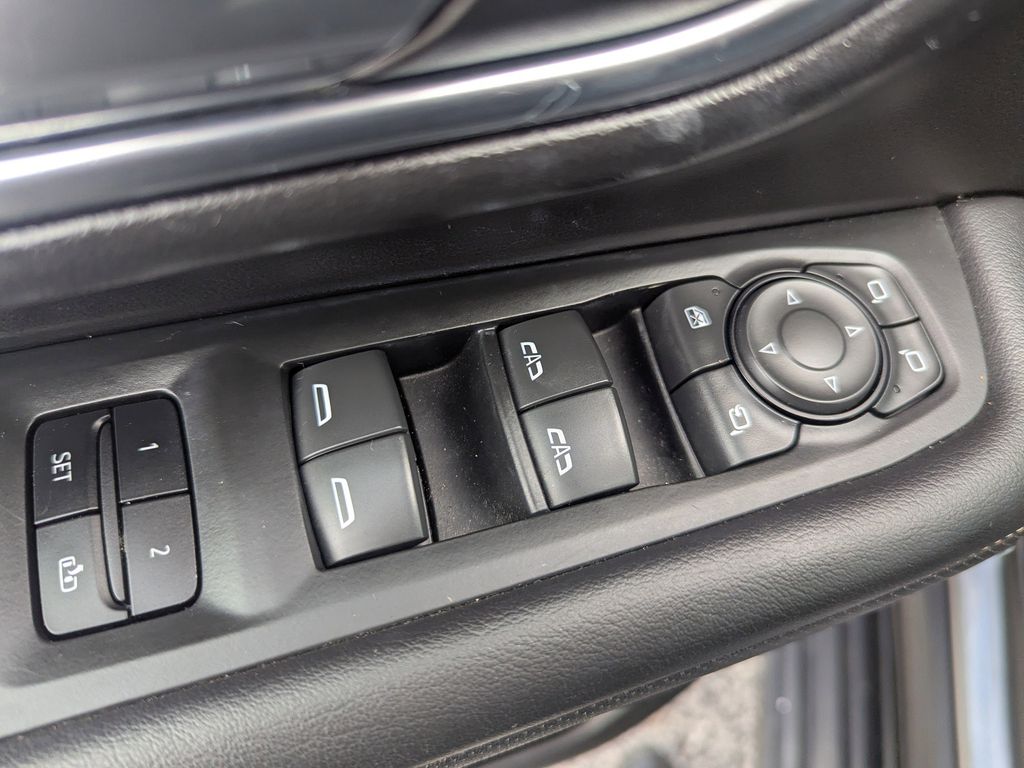 used 2022 GMC Yukon XL car, priced at $46,991