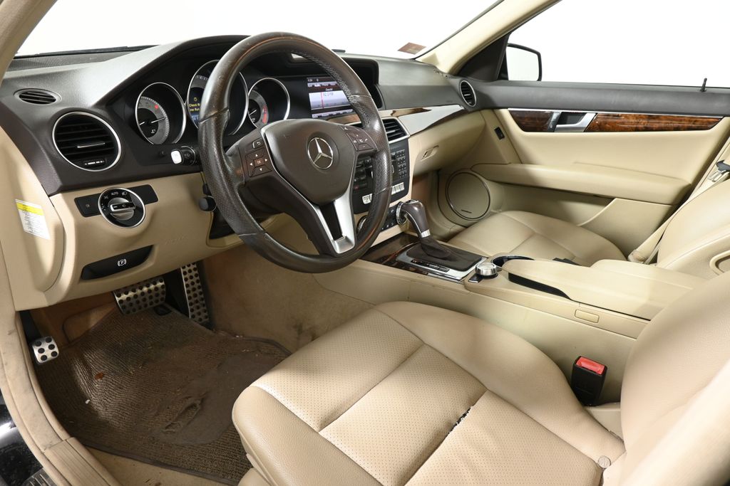 Thumbnail: 2014 Mercedes-Benz C-Class - 4
