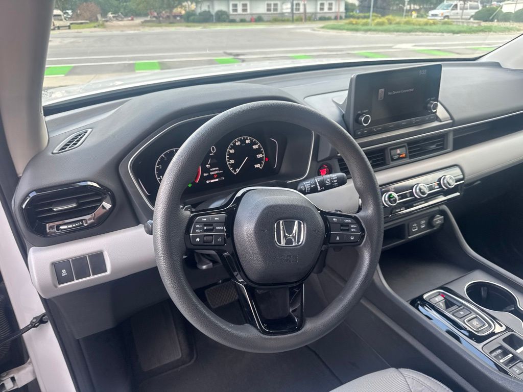 Certified Used 2023  Honda LX image 12
