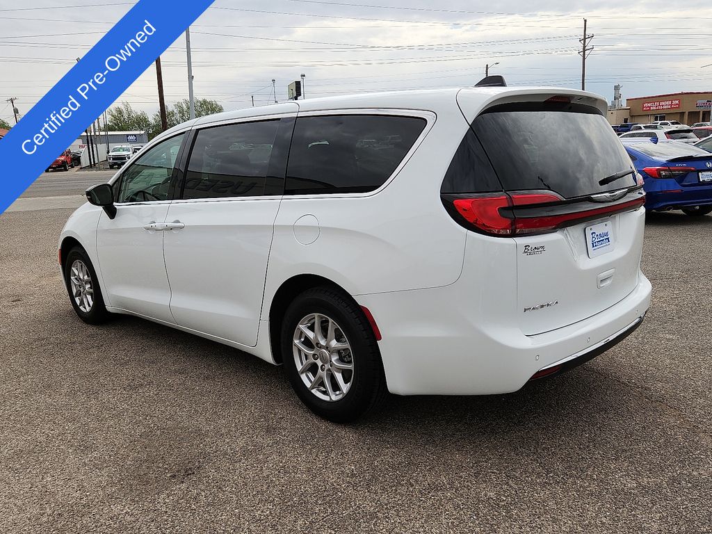 2024 Chrysler Pacifica Touring L - 6