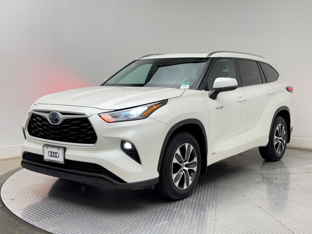 2020 Toyota Highlander XLE 3