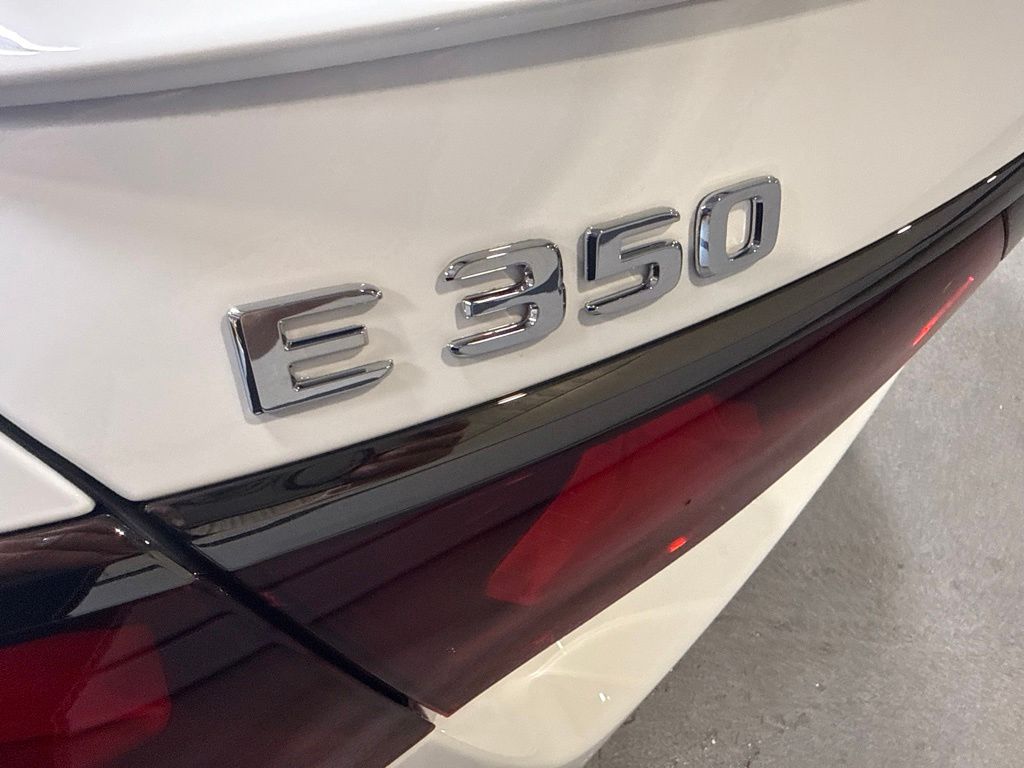 Thumbnail: 2027 Mercedes-Benz E-Class - 9