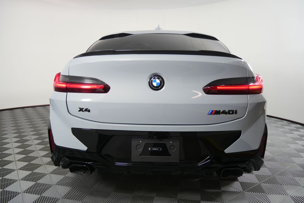 Thumbnail: 2025 BMW X4 - 4