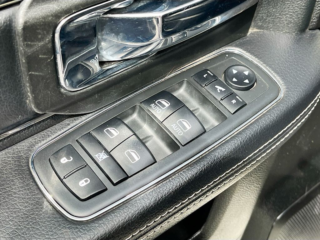 Used 2018 White Ram Laramie image 18