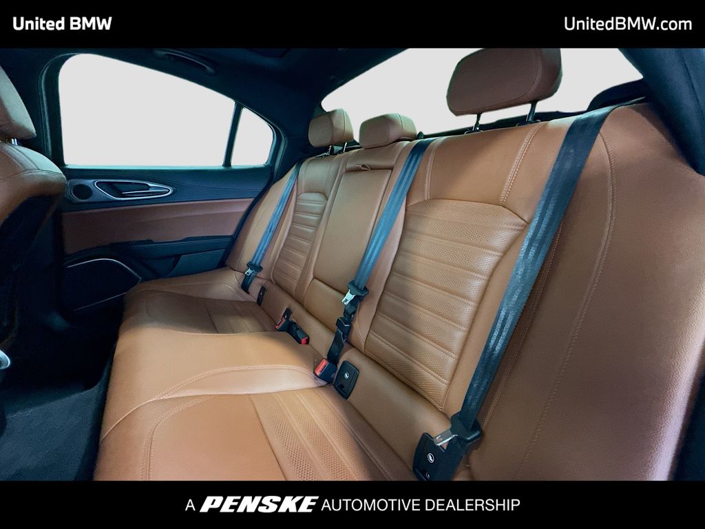 Thumbnail: 2020 Alfa Romeo Giulia - 12