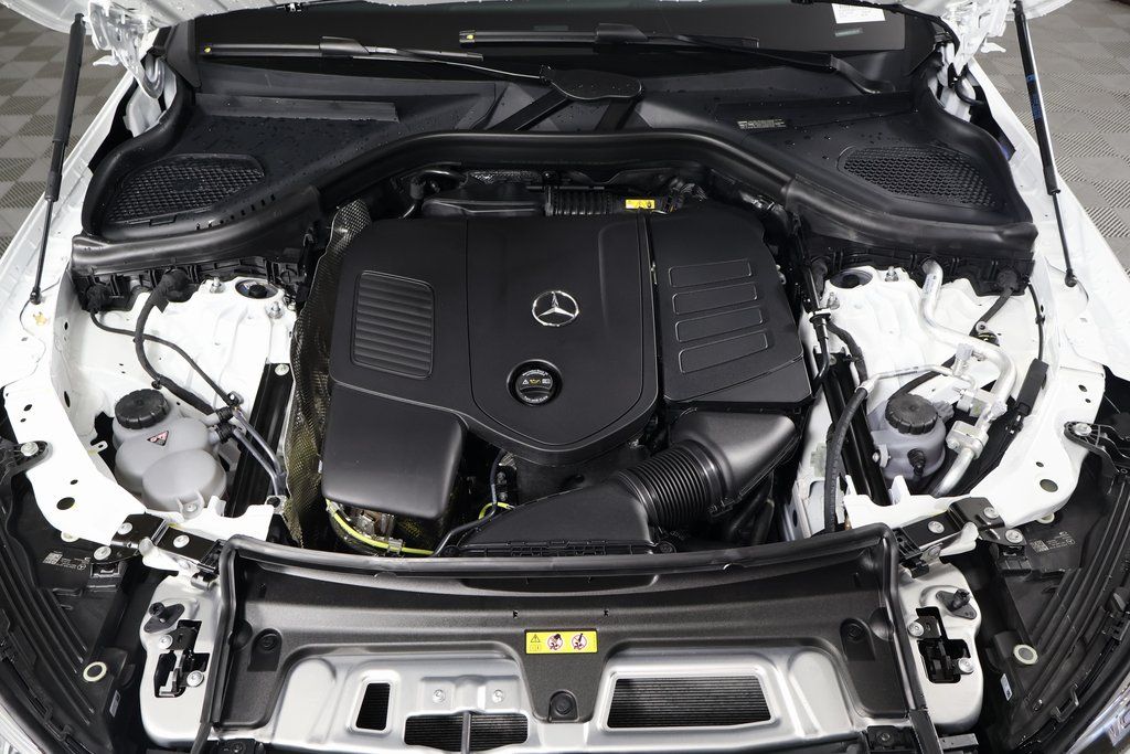 Thumbnail: 2026 Mercedes-Benz GLC - 8