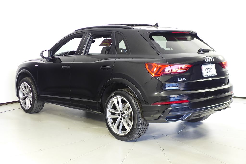 Thumbnail: 2022 Audi Q3 - 9