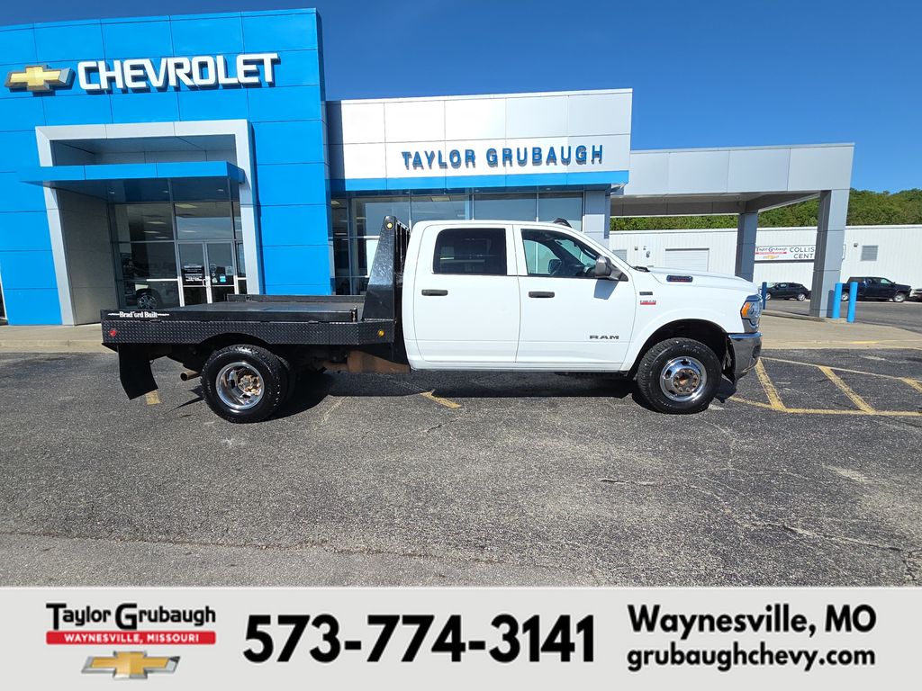 Bright White Clearcoat 2021 RAM 3500 Chassis Pickup Truck Four-Wheel Drive 6-Speed Automatic