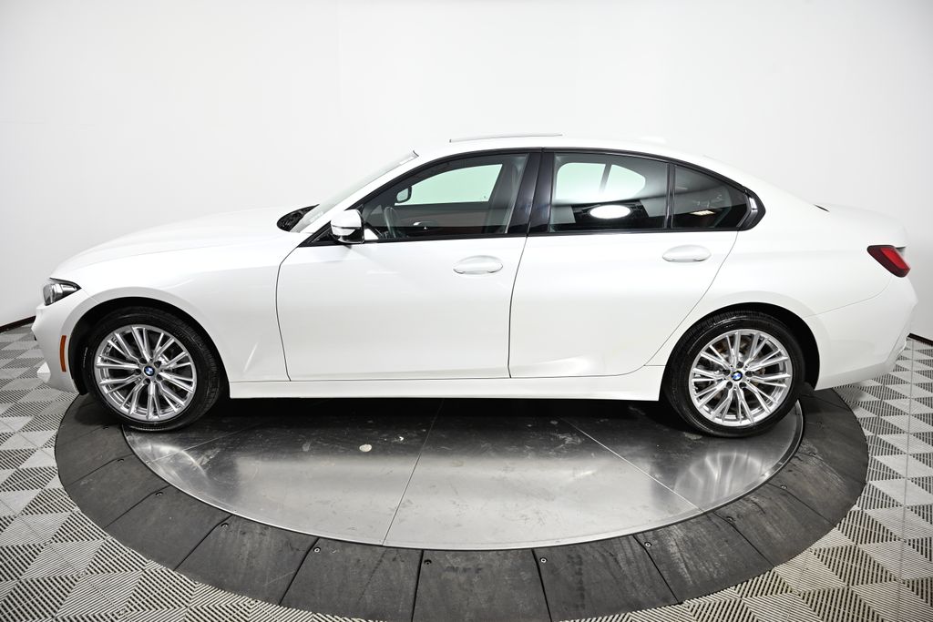 Thumbnail: 2023 BMW 3 Series - 2