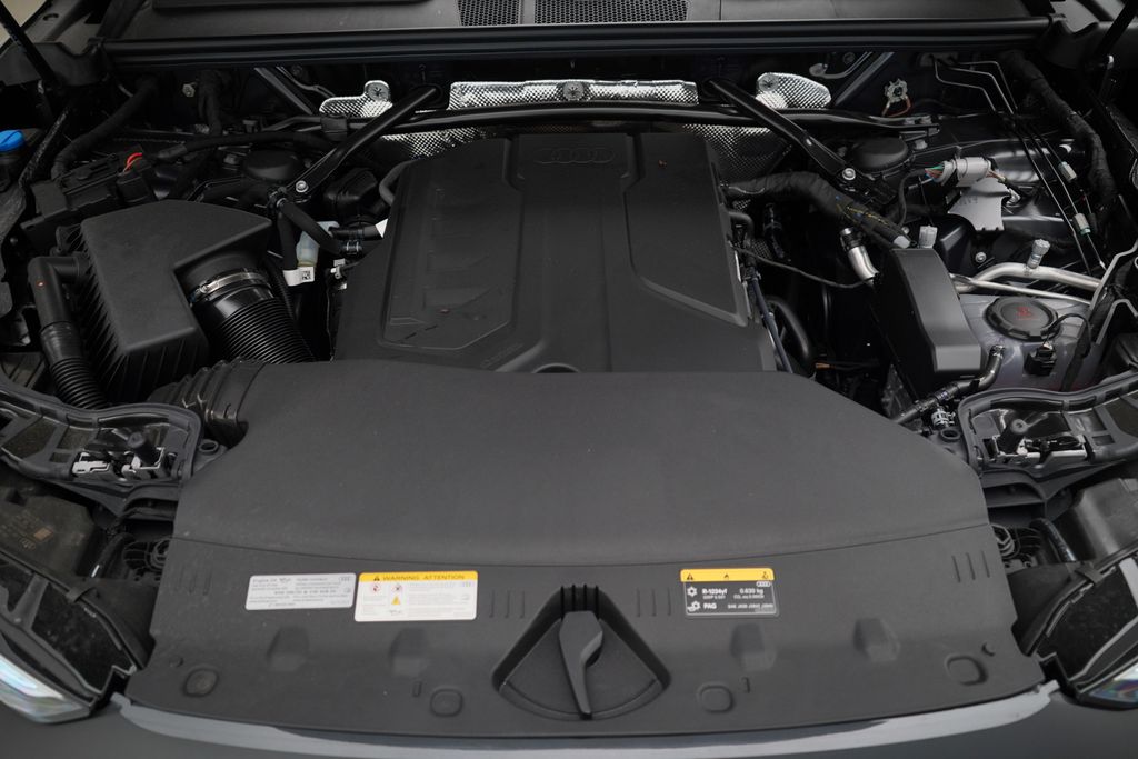 Thumbnail: 2025 Audi Q5 - 12