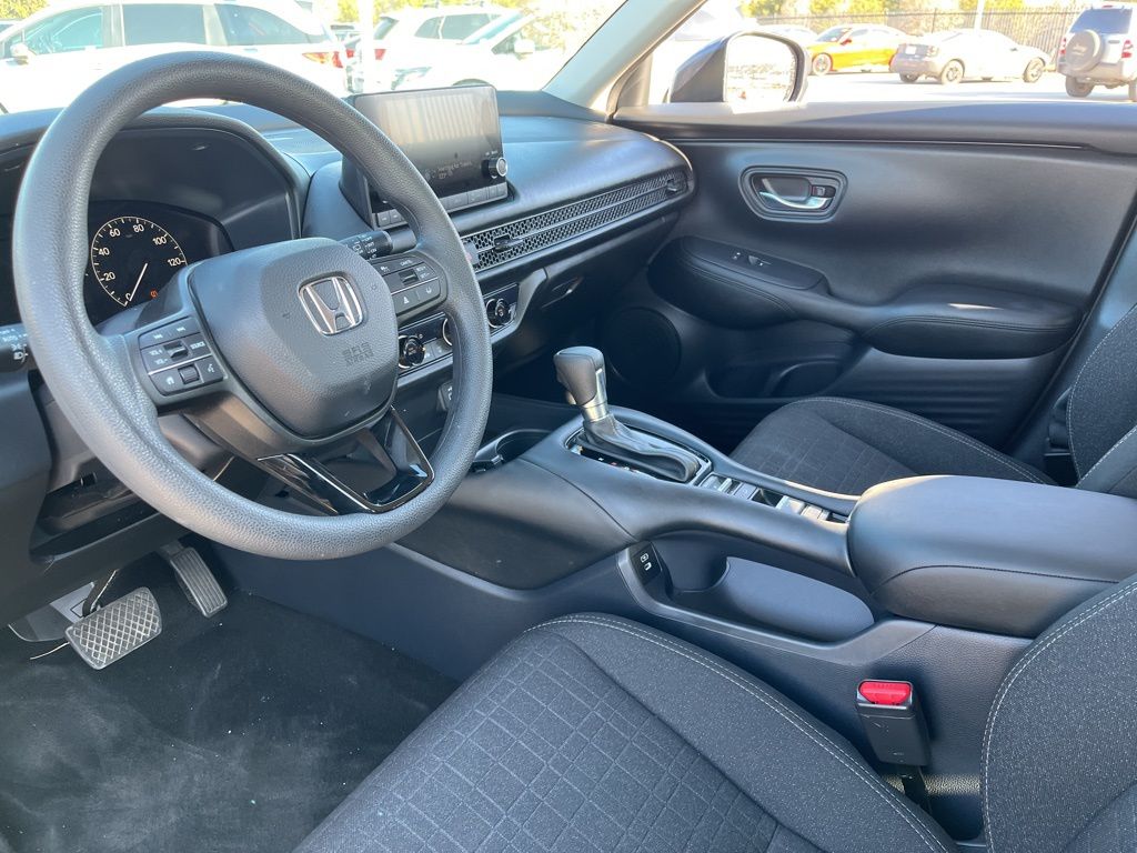 Thumbnail: 2025 Honda HR-V - 17