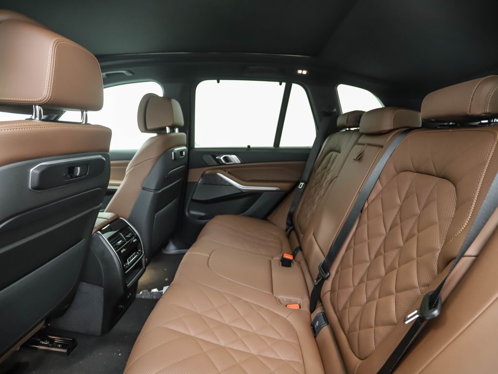 Thumbnail: 2026 BMW X5 - 23