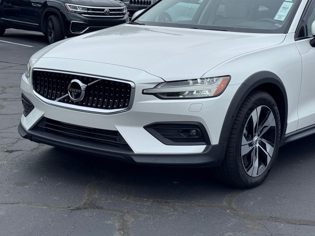 VolvoV60 Cross Country38