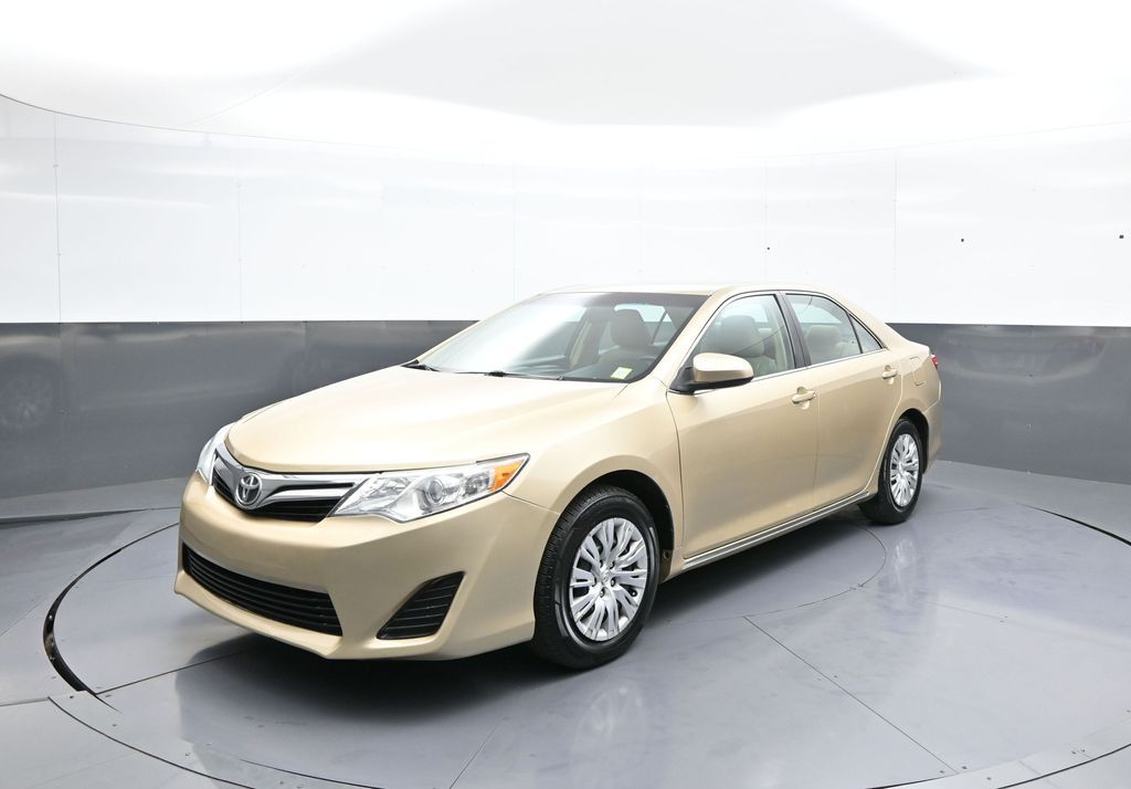 Sandy Beach Metallic 2012 Toyota Camry Sedan Front-Wheel Drive 6-Speed Automatic