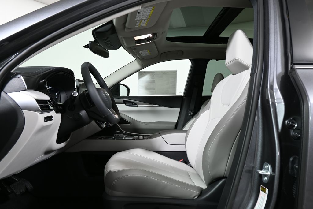 Thumbnail: 2026 INFINITI QX60 - 3