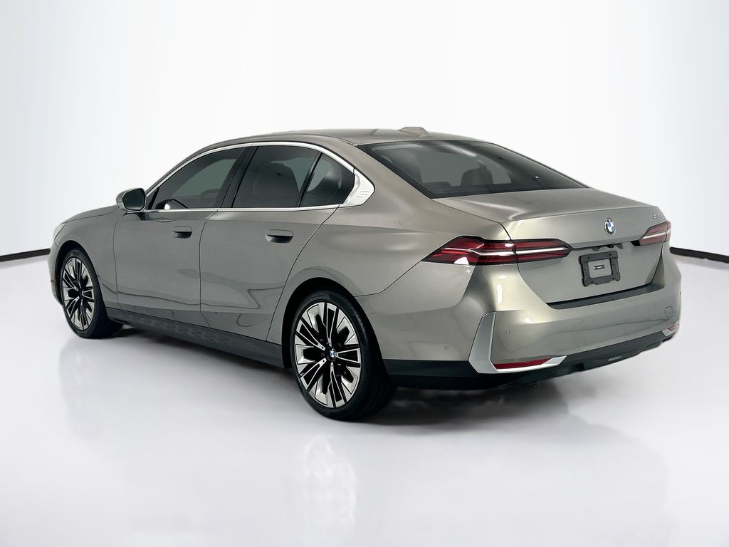 Thumbnail: 2025 BMW 5 Series - 3