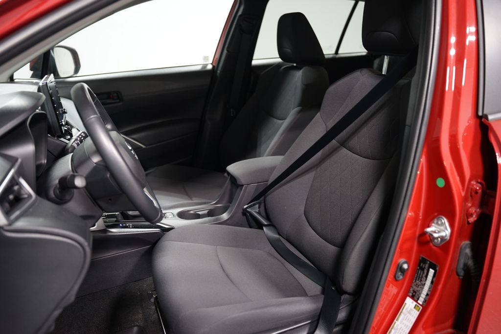 2022 Toyota Corolla Cross LE 6