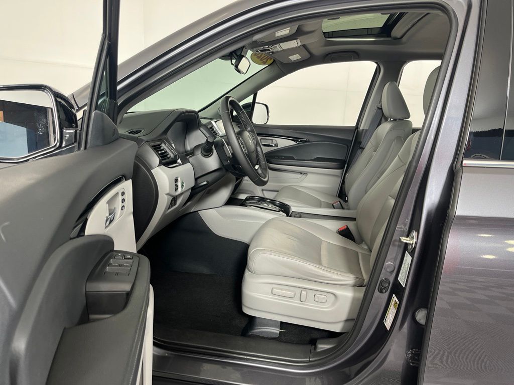Thumbnail: 2020 Honda Ridgeline - 27
