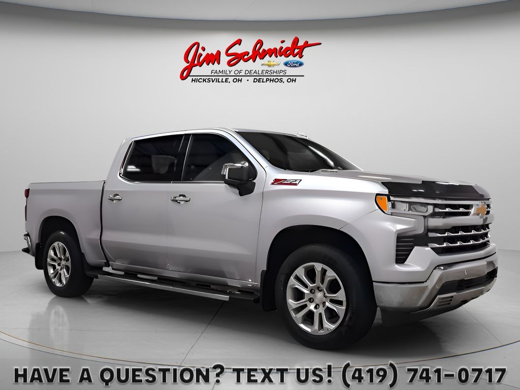 Silver Ice Metallic 2022 Chevrolet Silverado 1500 Pickup Truck Four-Wheel Drive Automatic