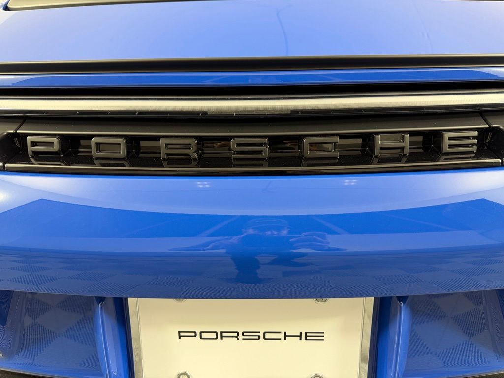 Thumbnail: 2026 Porsche 911 - 14