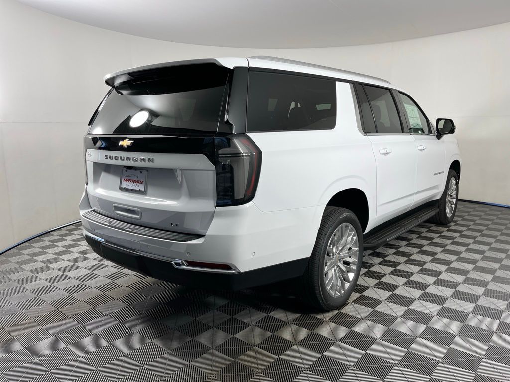 2025 Chevrolet Suburban LT 5
