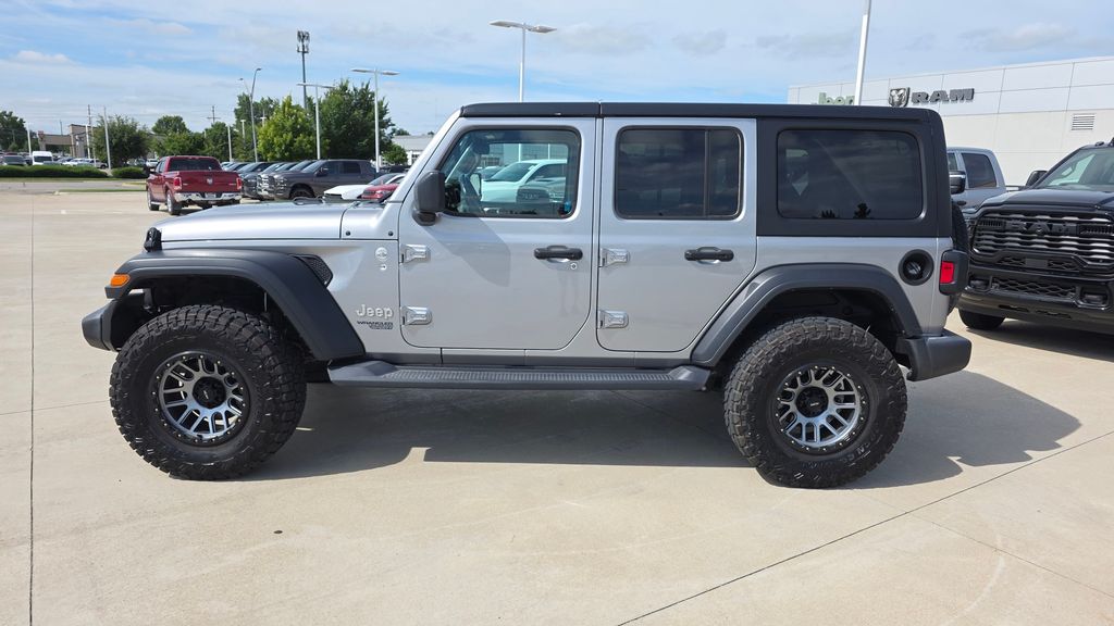Used 2018 Jeep All-New Wrangler Unlimited Sport S with VIN 1C4HJXDG9JW126808 for sale in Kansas City