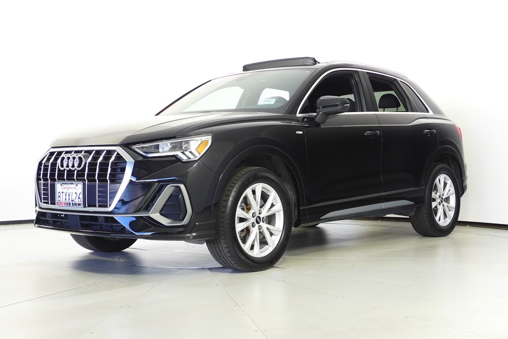 Thumbnail: 2021 Audi Q3 - 2