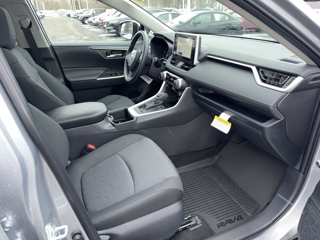 Thumbnail: 2025 Toyota RAV4 - 25