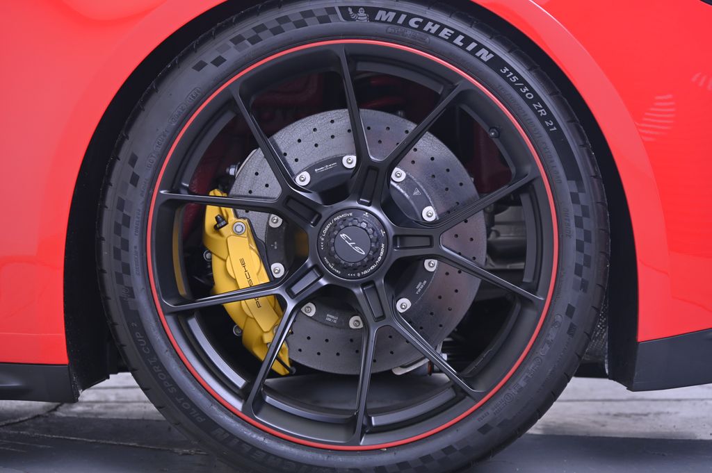 Thumbnail: 2022 Porsche 911 - 19