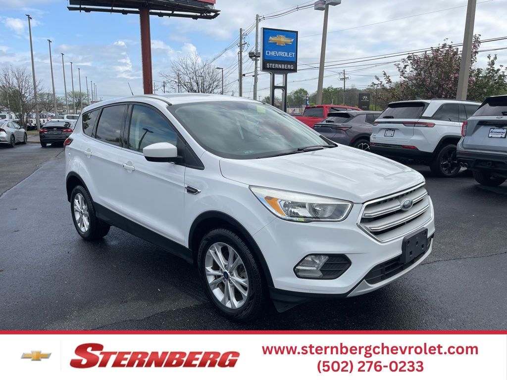 Oxford White 2019 Ford Escape SE AWD SUV / Crossover All-Wheel Drive 6-Speed Automatic