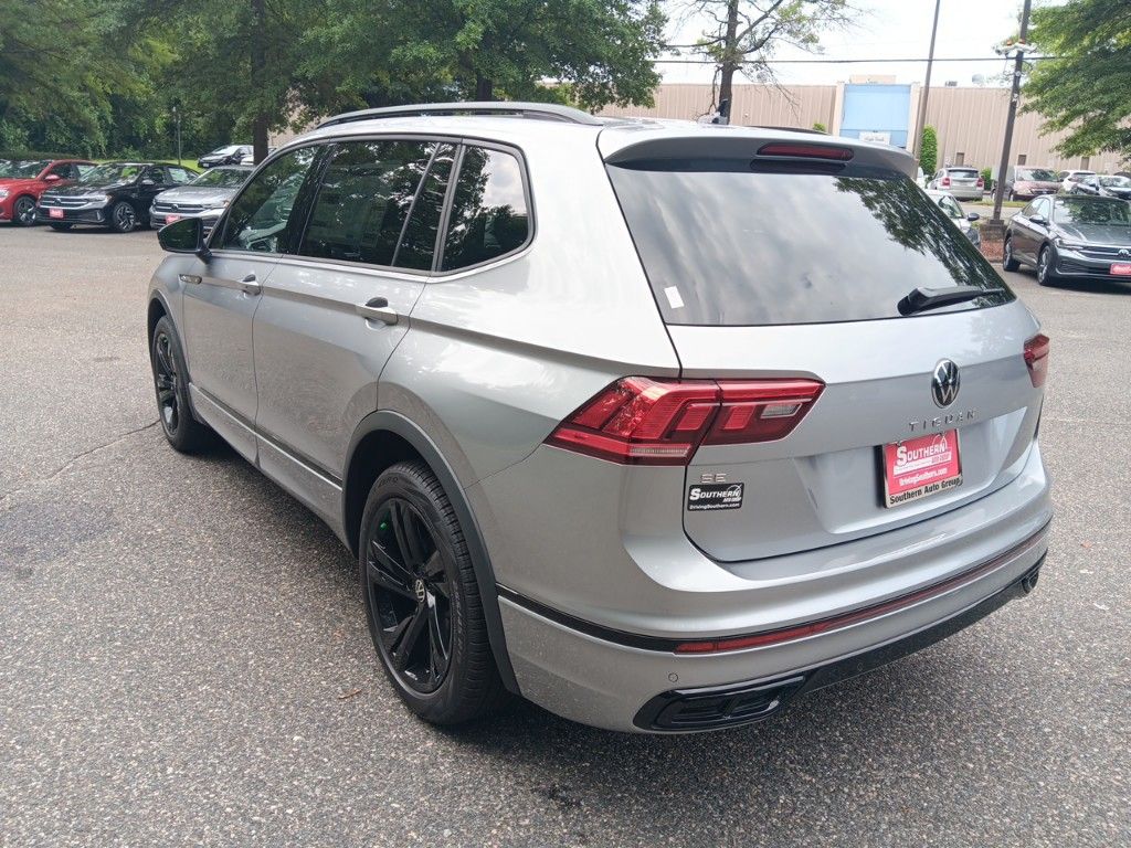 2024 Volkswagen Tiguan 2.0T SE R-Line Black 3