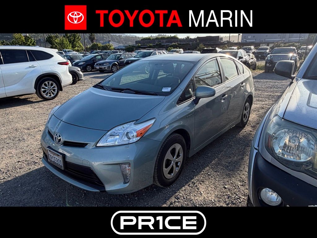 2015 Toyota Prius's photo