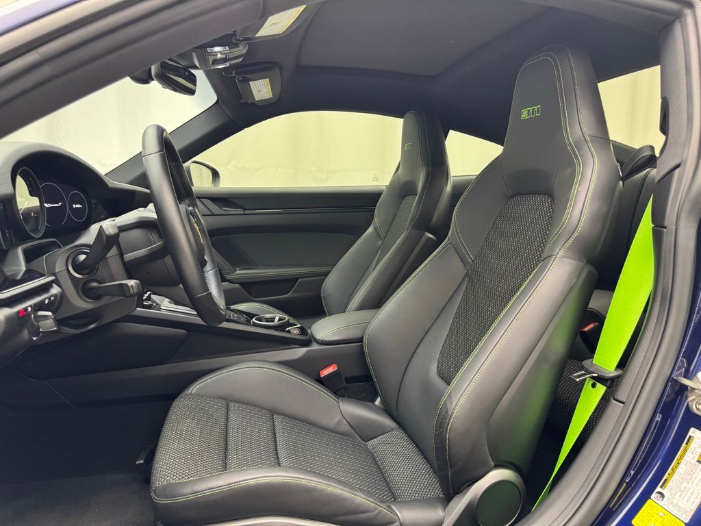 Thumbnail: 2023 Porsche 911 - 5