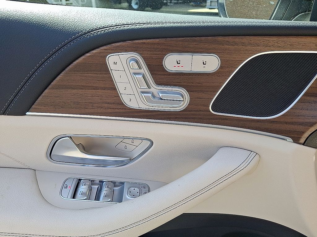 Thumbnail: 2025 Mercedes-Benz GLE - 9