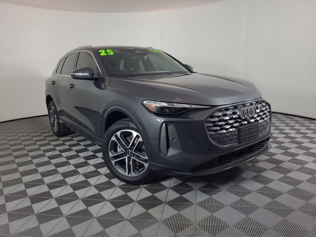 Manhattan Gray Metallic 2025 Audi Q5 quattro Premium 40 TFSI SUV / Crossover All-Wheel Drive 7-Speed Automatic