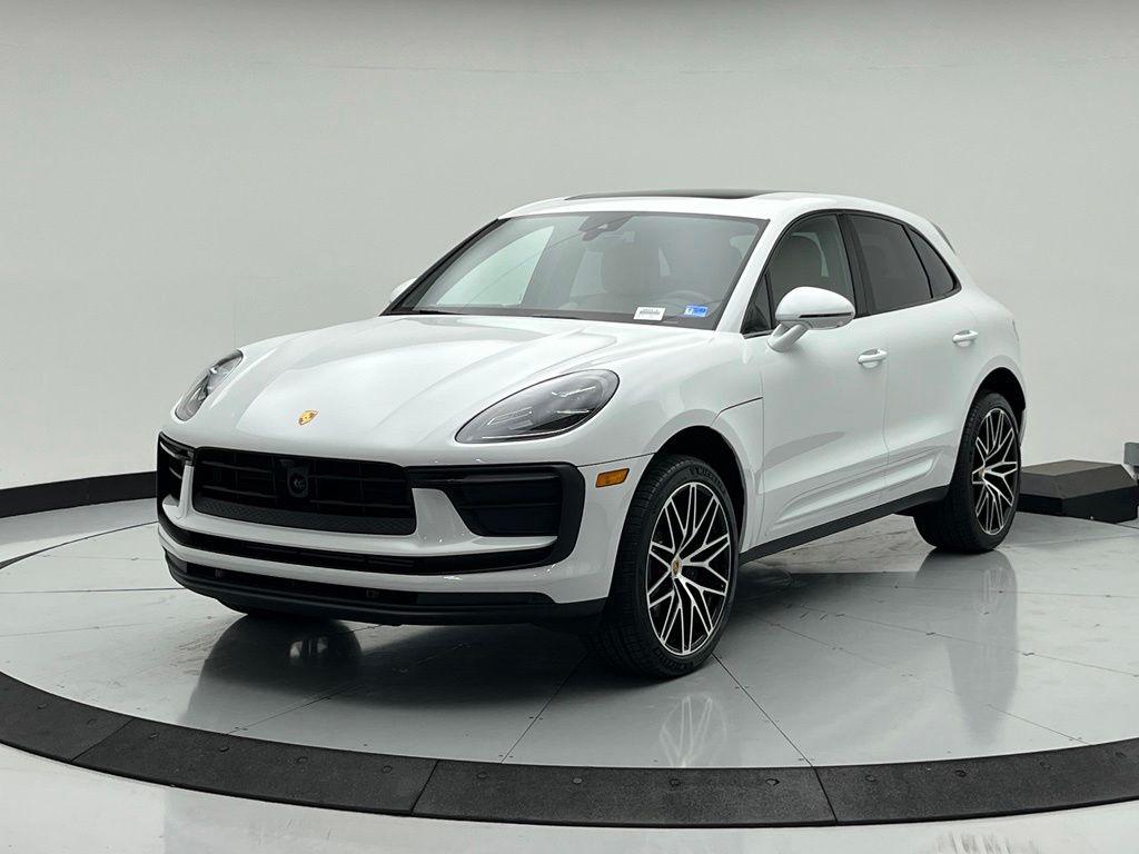 Thumbnail: 2026 Porsche Macan - 1