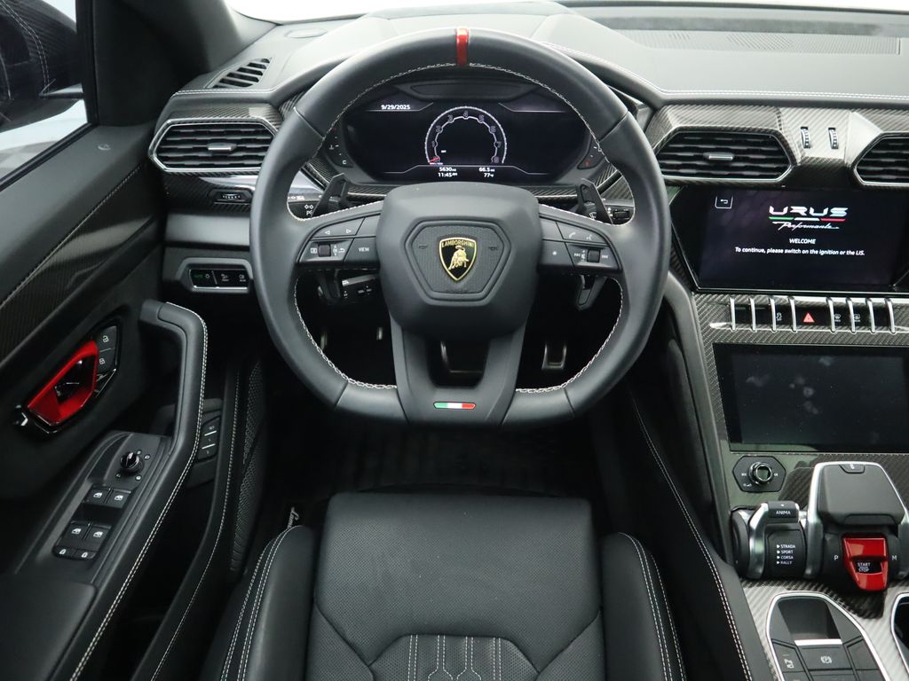 Thumbnail: 2023 Lamborghini Urus - 10