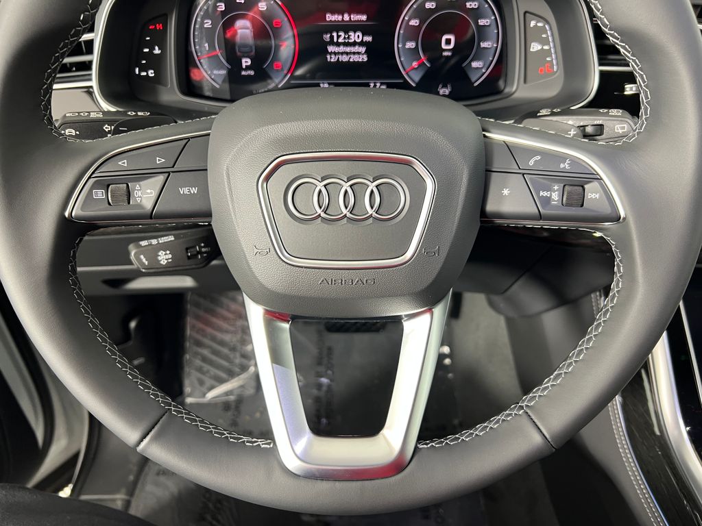 Thumbnail: 2025 Audi Q7 - 15
