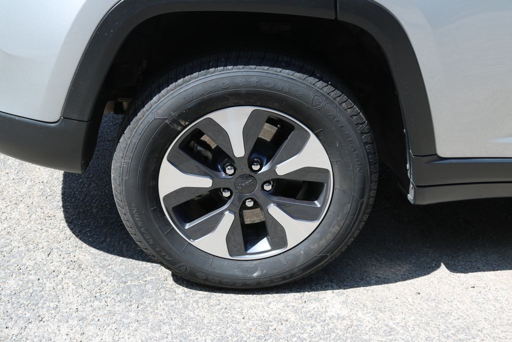 Used Car 2022 Jeep Grand Cherokee  4xe For Sale Under $30,000 In Austin, Texas