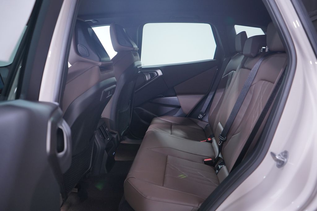 Thumbnail: 2026 BMW X3 - 9