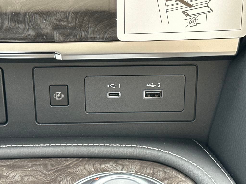 2024 Nissan Armada Platinum photo
