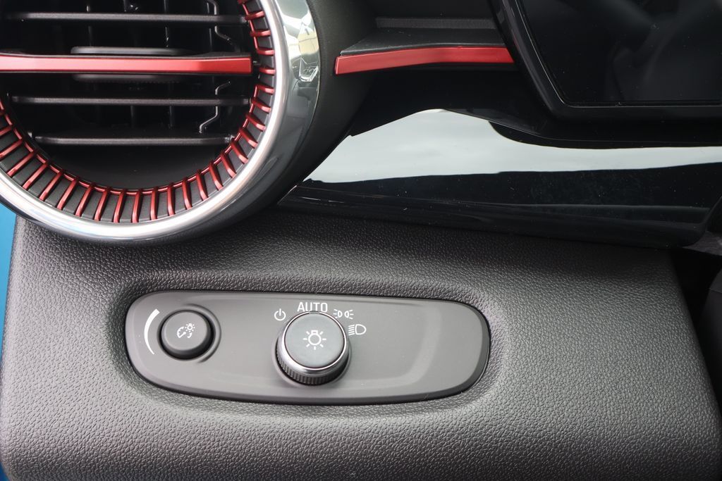 Thumbnail: 2026 Chevrolet Trax - 19